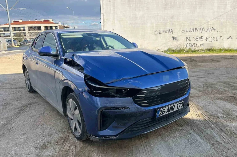 Eskişehir’de trafik kazasında 2 çocuk yaralandı 