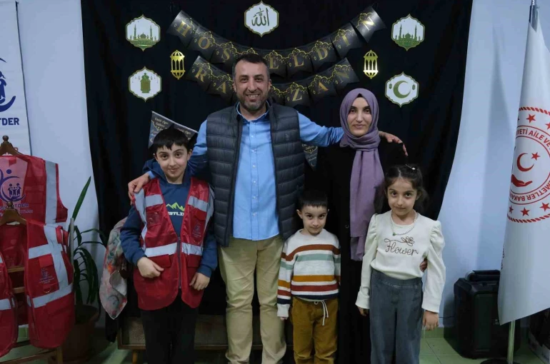 Eskişehir’de vefa sofrası: Devlet korumasında yetişen gençler iftarda buluştu 