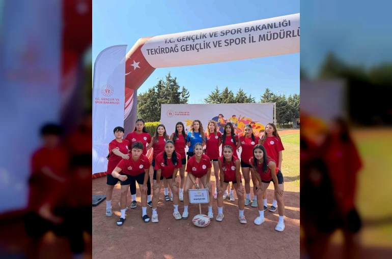 Eskişehir’in ragbi sultanları namağlup şampiyon 