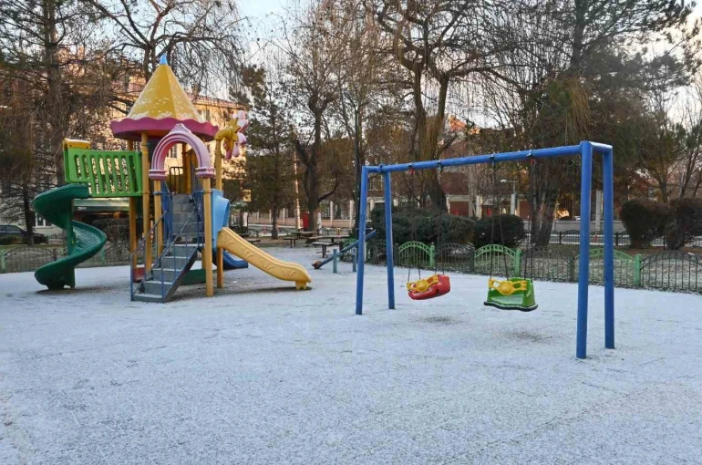 Eskişehir’in yüksek kesimleri eksi 5 dereceyi gördü 