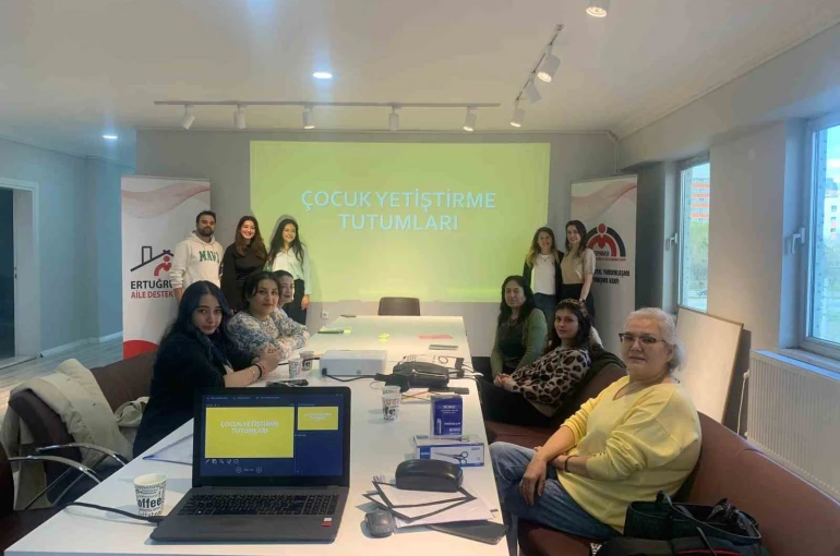 Eskişehirli annelere "Çocuk Yetiştirme Tutumları" eğitimi