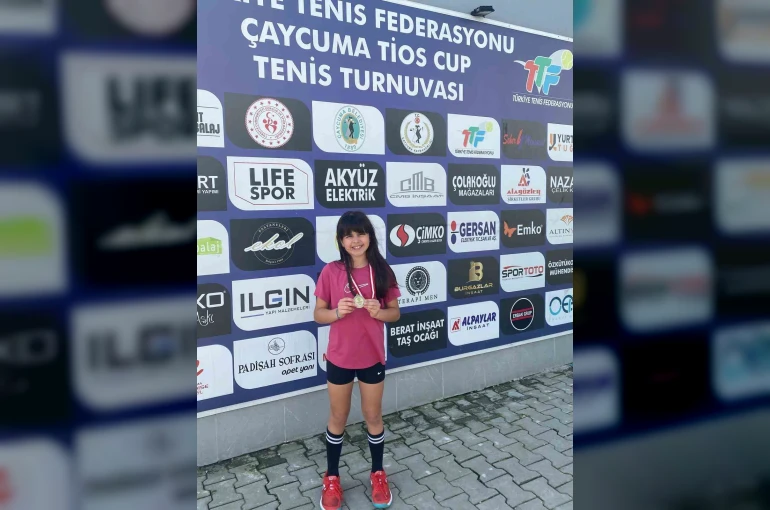 Eskişehirli tenisçi Zonguldak’ta şampiyon oldu 