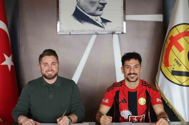 Eskişehirspor sol bekine kavuştu: Recep Pekgöz imzayı attı