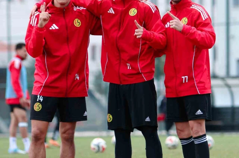 Eskişehirspor’da Karşıyaka mesaisi sürüyor 