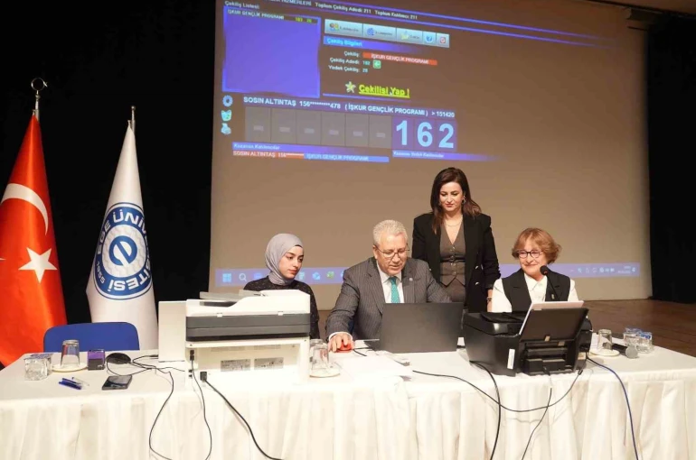 EÜ’de "İŞKUR Gençlik Programı"na katılacak öğrenciler kura ile belirlendi