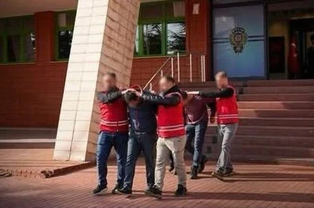 Ev ilanı üzerinden dolandırıcılık yapan 2 şüpheli tutuklandı 