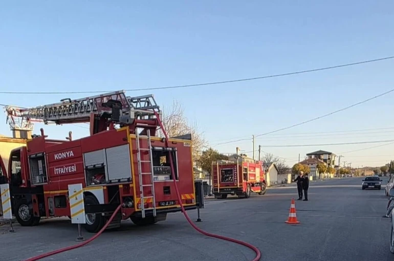 Ev ve dorsede çıkan yangın korkuttu 