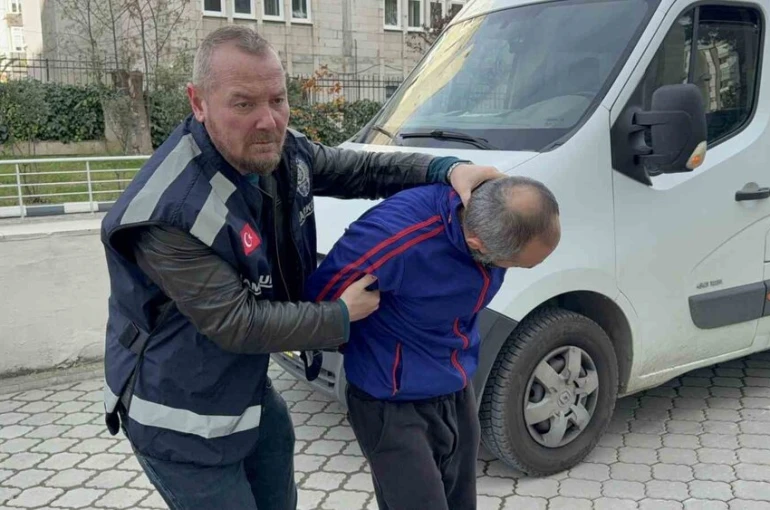 Evinde bonzai ele geçirilen şahıs adliyeye sevk edildi 