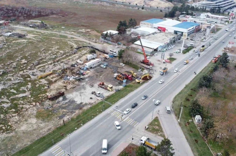 Evren Sanayi Sitesinde iki adet katlı köprülü kavşak inşaatı başladı 