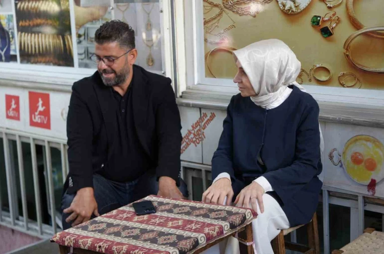 Eyüpsultan’da AK Parti standına yoğun ilgi 