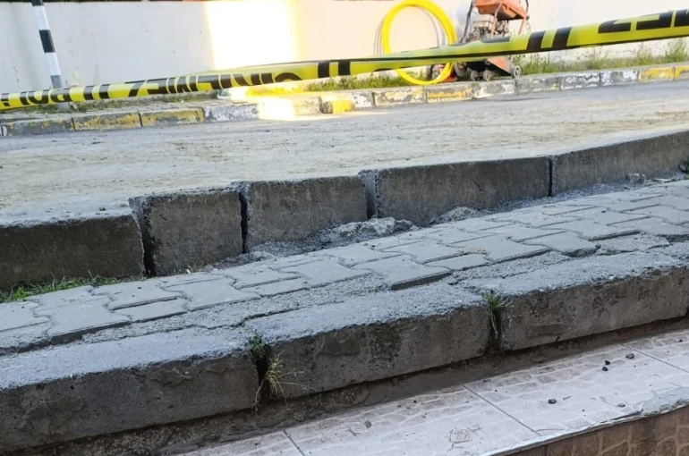 Eyüpsultan’da doğalgaz çalışmasında havan topu mermisi olduğu değerlendirilen mühimmat bulundu 