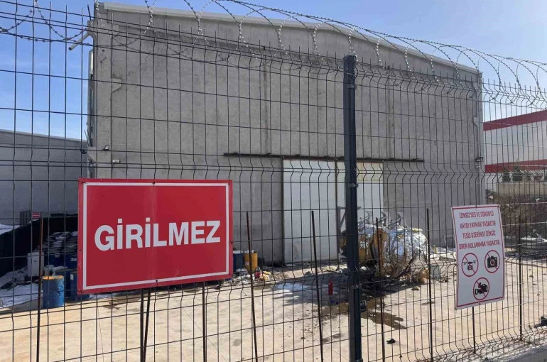 Fabrikada gaz tankı patladı: 4 işçi yaralandı 