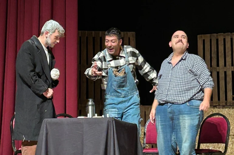 "Fareler ve İnsanlar" Yıldız Kenter Sahnesi’nde sanatseverlerle buluştu