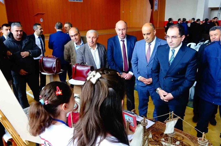 Fatih İmam Hatip Ortaokulu’nda TÜBİTAK Bilim Şenliği 