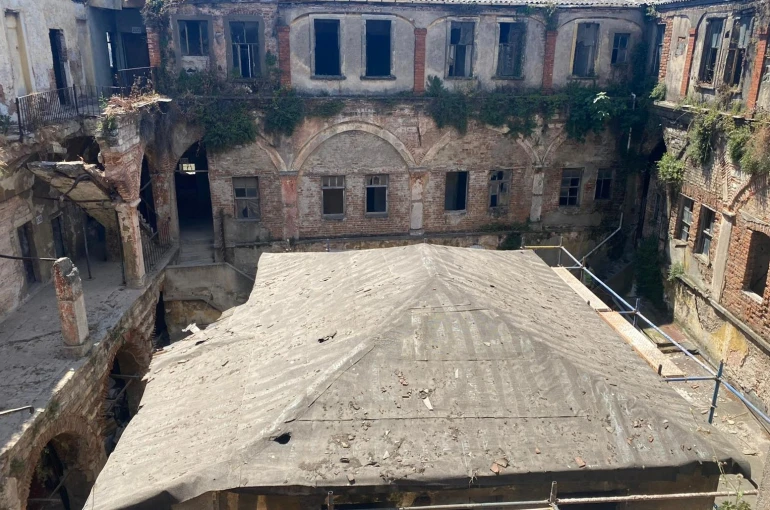 Fatih’in tarihi hafızası Şekerci Han yeniden ayağa kaldırılıyor, çalışmaların 2029’da bitmesi hedefleniyor 