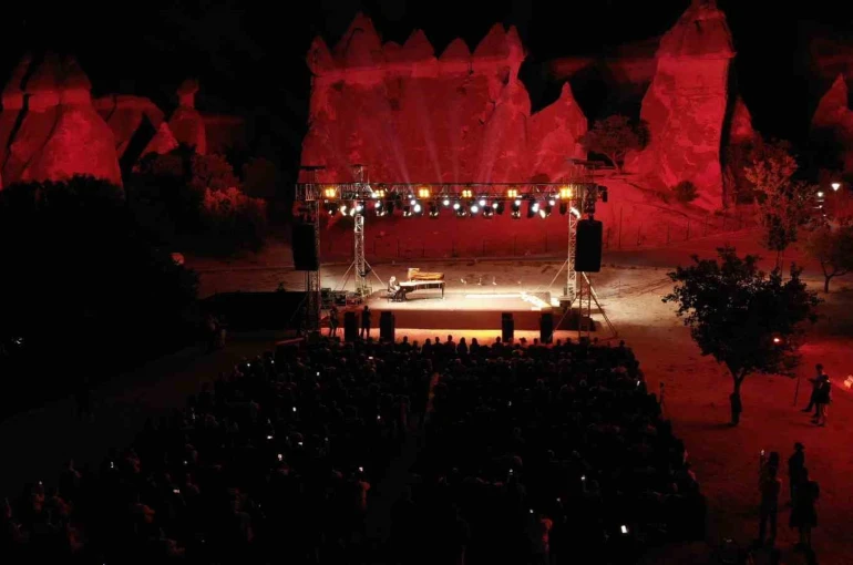 Fazıl Say ve Nakamura Hayato Kapadokya’da aynı sahnede buluştu 