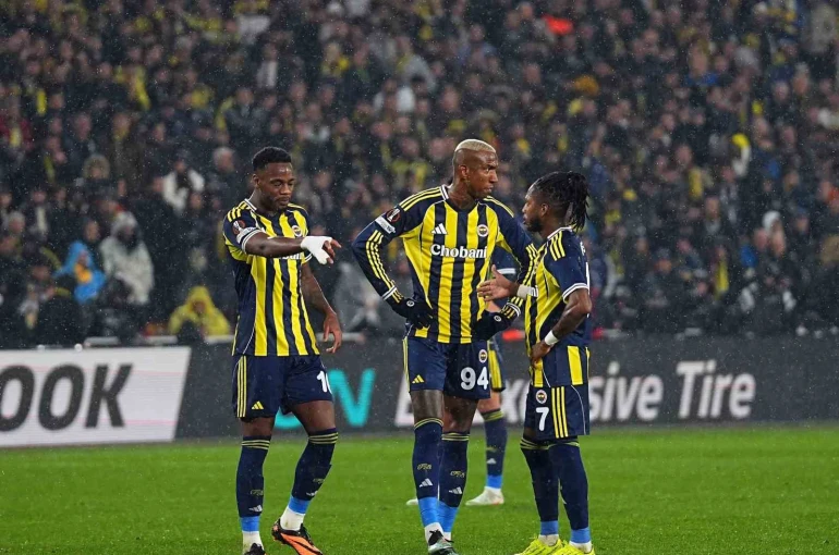 Fenerbahçe, Avrupa Ligi’nde 2. mağlubiyetini aldı