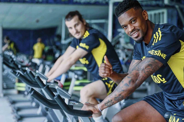 Fenerbahçe, Beşiktaş derbisi hazırlıklarına başladı 