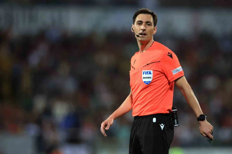 Fenerbahçe - Ferençvaroş maçını İspanyol hakem Ricardo de Burgos yönetecek 