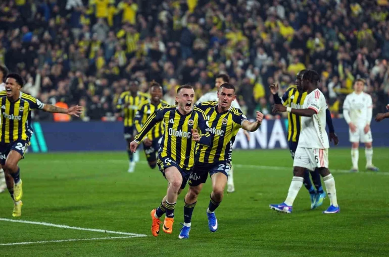 Fenerbahçe, lider Galatasaray ile puan farkını 1’e indirdi