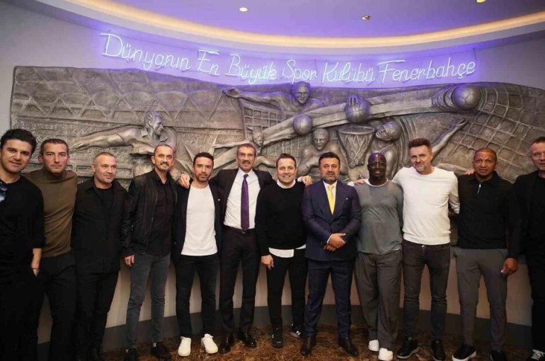 Fenerbahçe’nin eski yıldızları derbi öncesi bir araya geldi 