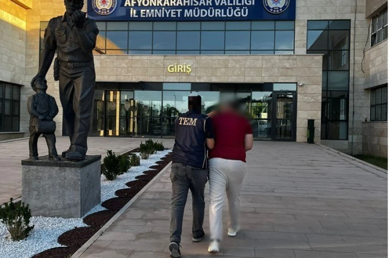 FETÖ üyeliğinden aranan şahsı polis yakaladı