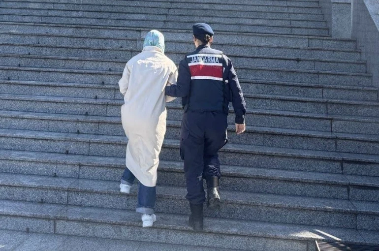 FETÖ’den 6 yıl 3 ay hapis cezası bulunan kadın yakalandı 
