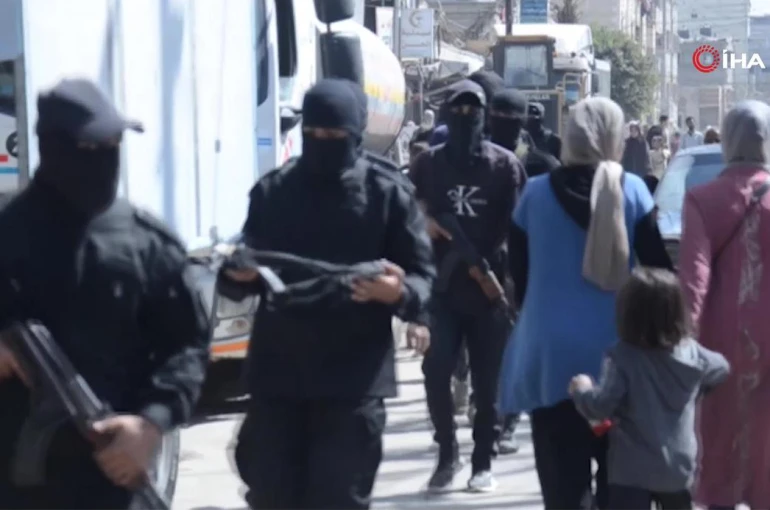 Filistin polisi Gazze’de yeniden görev başında