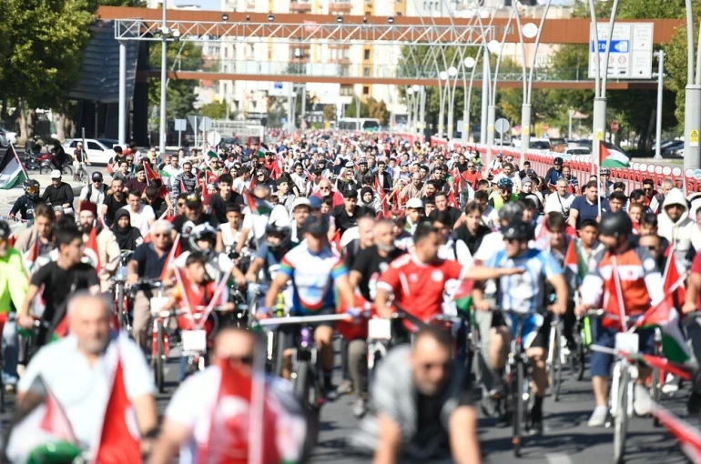 Filistin’e destek için pedal çevirdiler 