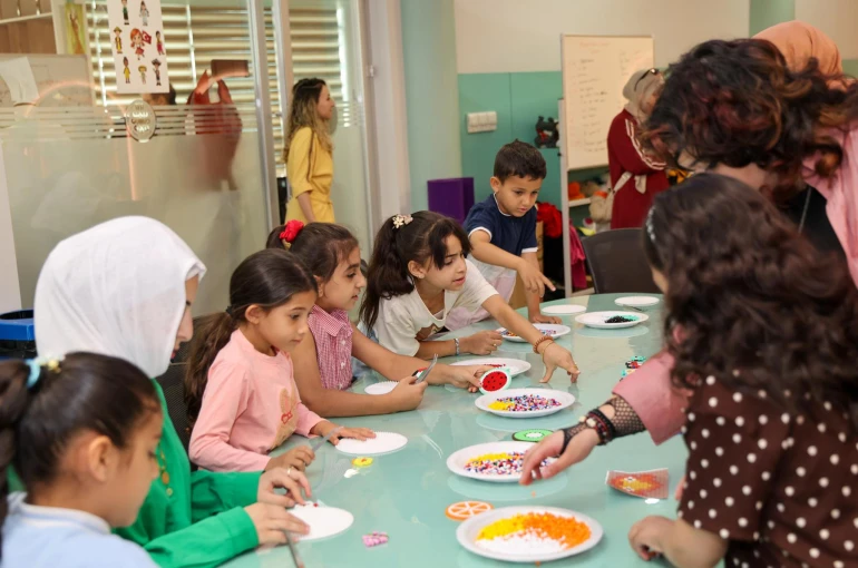 Filistinli öğrenciler ve aileleri, Gelişim ve Teknoloji Akademisi'nde