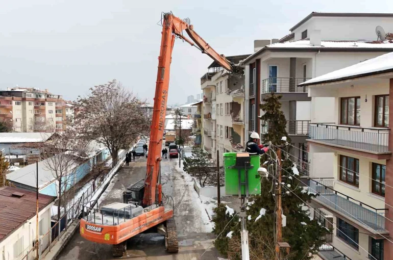 Fırat EDAŞ Malatya’da deprem sonrası enerji altyapısına 3,5 milyar TL yatırım yaptı
