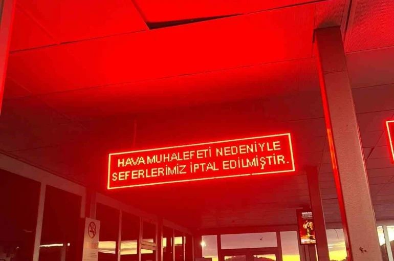 Fırtına nedeniyle Adalar’da vapur seferi durdu 