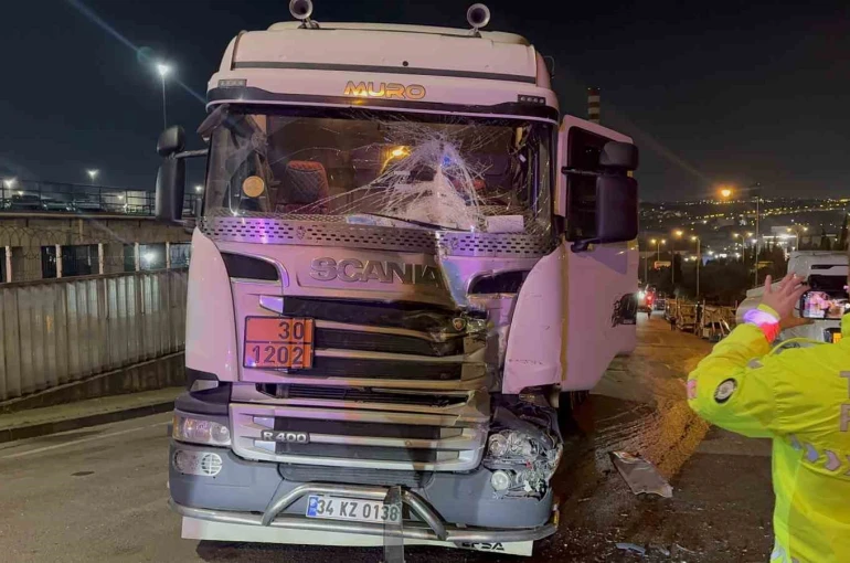 Freni boşalan tanker zincirleme kazaya sebep oldu: 1 yaralı