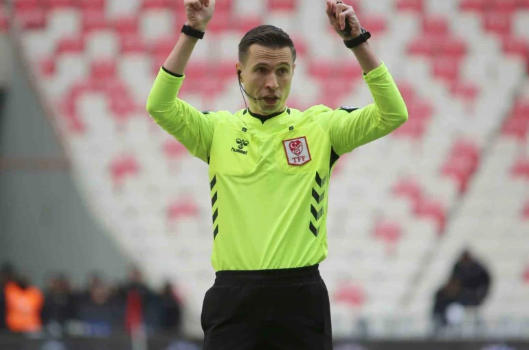 Galatasaray - Kayserispor maçını Adnan Deniz Kayatepe yönetecek 