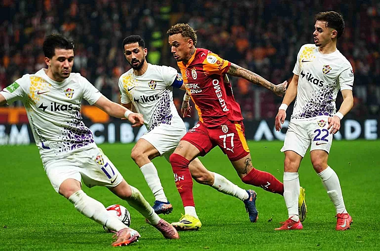 Galatasaray ligde 2 maç sonra gol yedi 