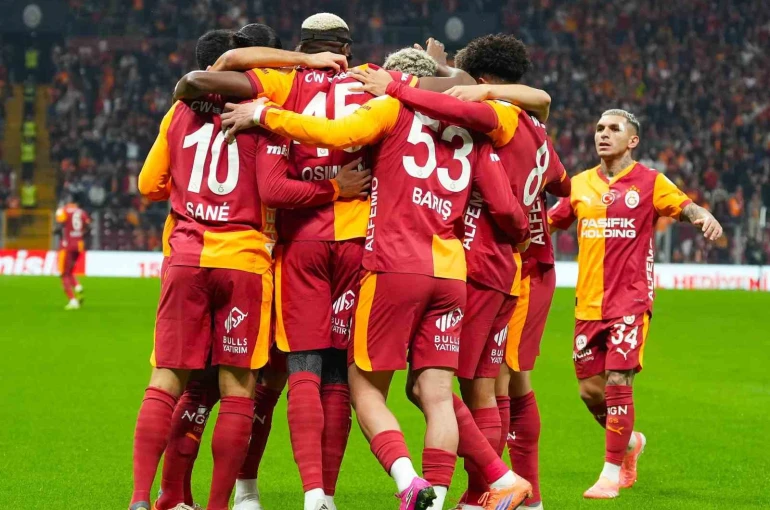 Galatasaray ocak ayında dört kulvarda mücadele edecek 