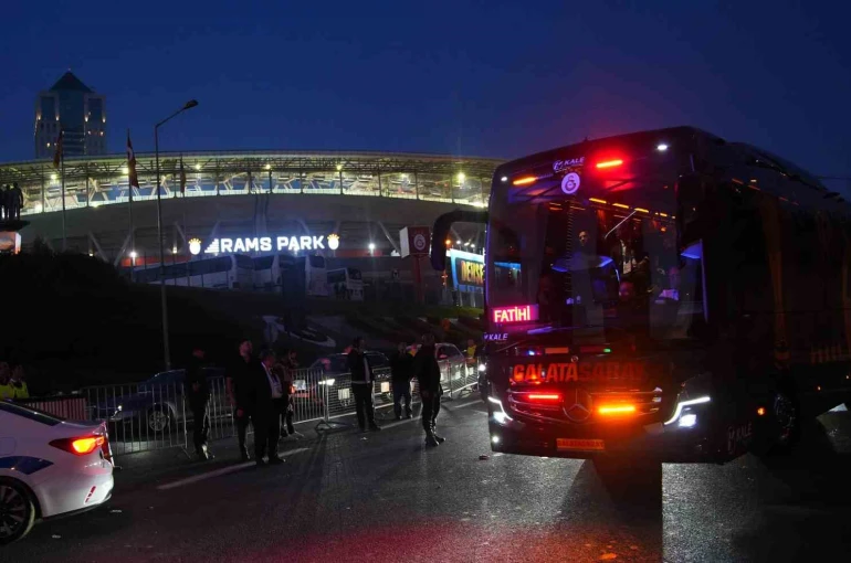 Galatasaray stadyuma ulaştı 