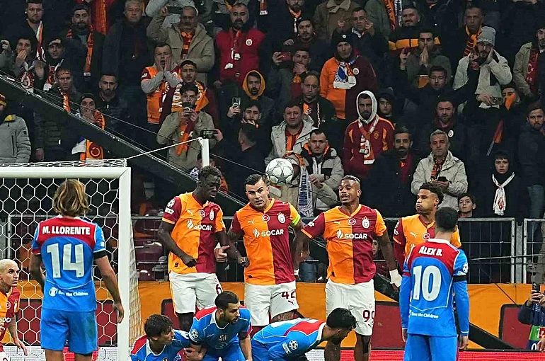 Galatasaray, UEFA Şampiyonlar Ligi’nde puanını 10’a çıkardı