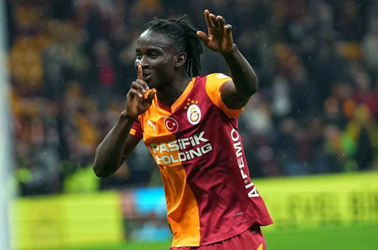 Galatasaray’da maç sonu üçlüsü Renato Nhaga’dan 