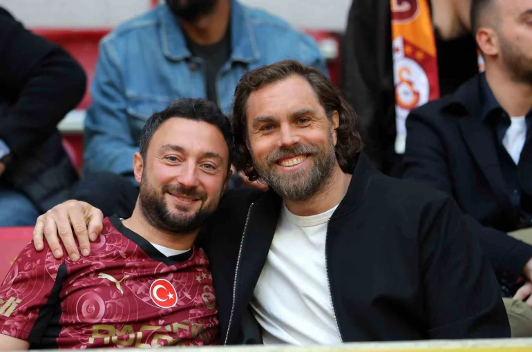 Galatasaray’dan stadyumda taraftara açık antrenman 