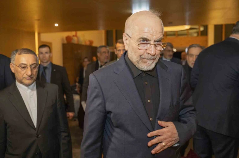 Galibaf: "Amerikalılar, İran’a yönelik baskıyı daha da artırmanın, hiçbir zaman anlaşmanın parçası olmayan tavizleri koparmalarını sağlayacağını düşünüyor" 