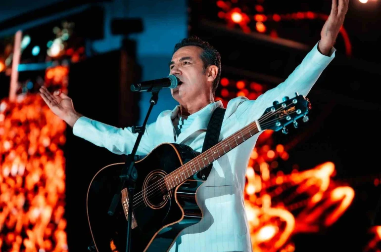 GastroANTEP’te Ferhat Göçer sahne aldı 