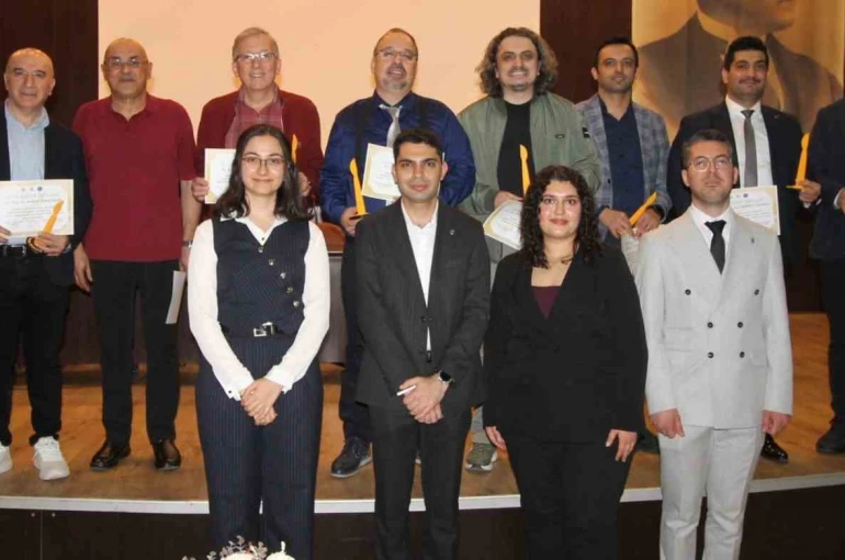 GAÜN Hastanesi’nde "Altın Neşter Ödülleri" töreni düzenlendi 