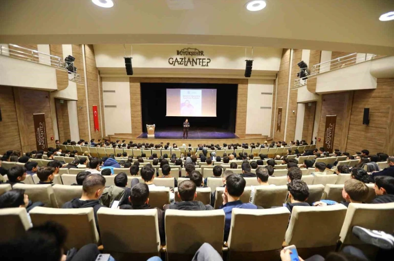 Gazi şehirde iyilik çocuklarla yayılıyor 