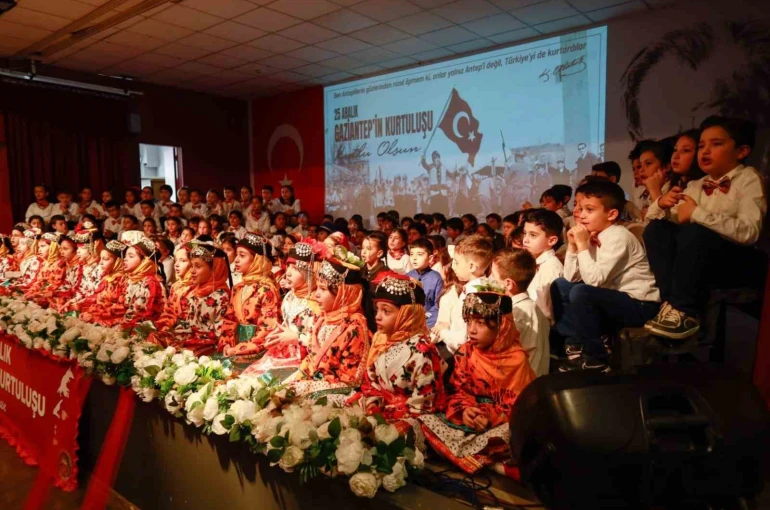 Gaziantep Kolej Vakfı’nda 25 Aralık Coşkusu 