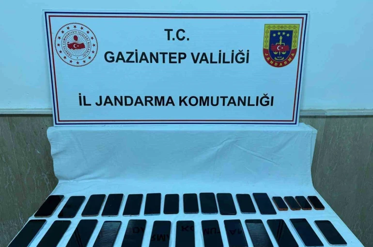 Gaziantep’te 1,7 milyon TL değerinde kaçak cep telefonu ele geçirildi 