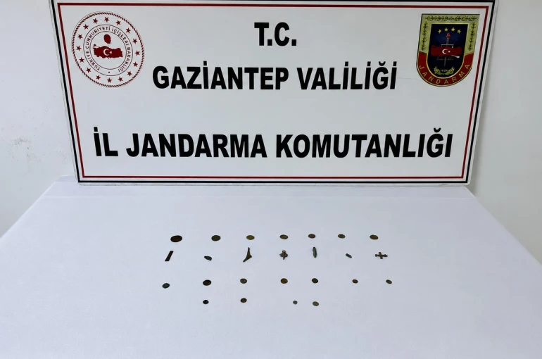 Gaziantep’te 19 adet tarihi eser sikke ele geçirildi: 1 gözaltı 