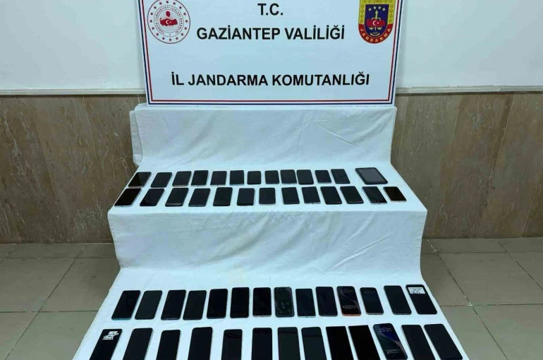 Gaziantep’te 2 milyon TL değerinde kaçak telefon ele geçirildi: 1 gözaltı 