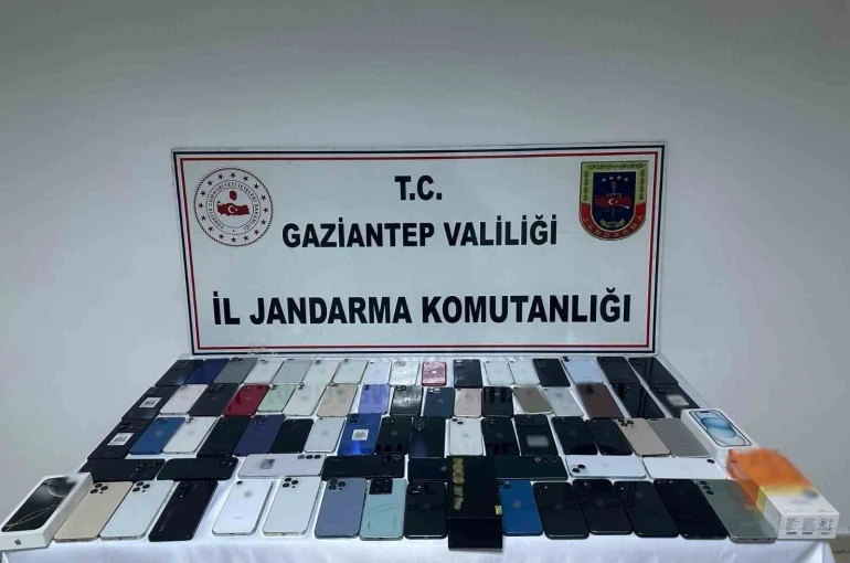 Gaziantep’te 3 milyon TL değerinde kaçak telefon ele geçirildi 