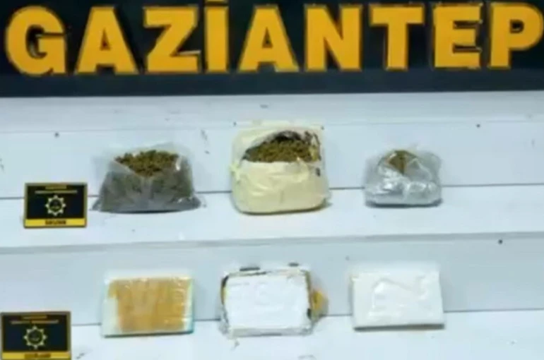Gaziantep’te 4 kilo 970 gram uyuşturucu ele geçirildi